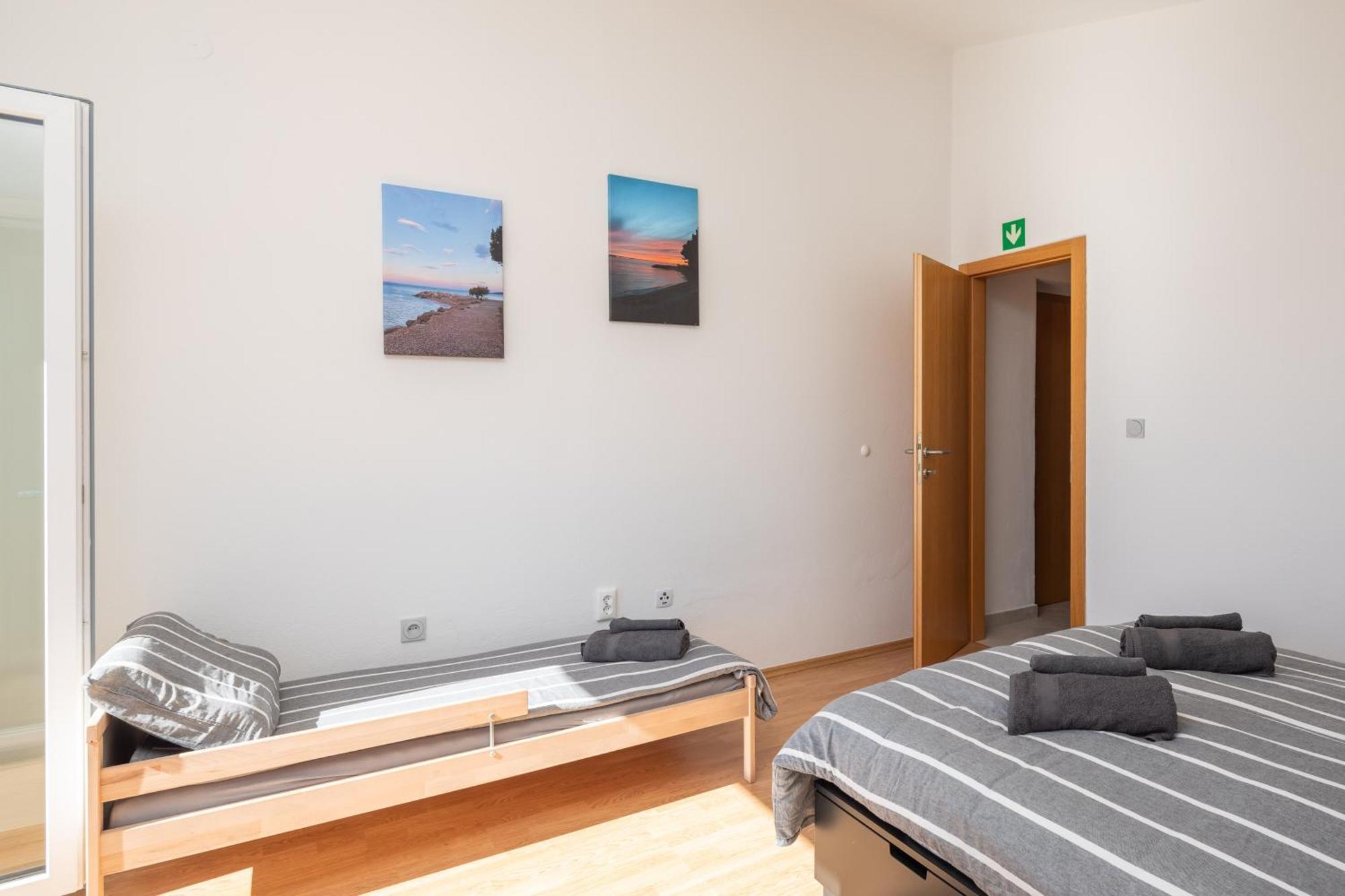 Sunshine Suites Omiš Esterno foto