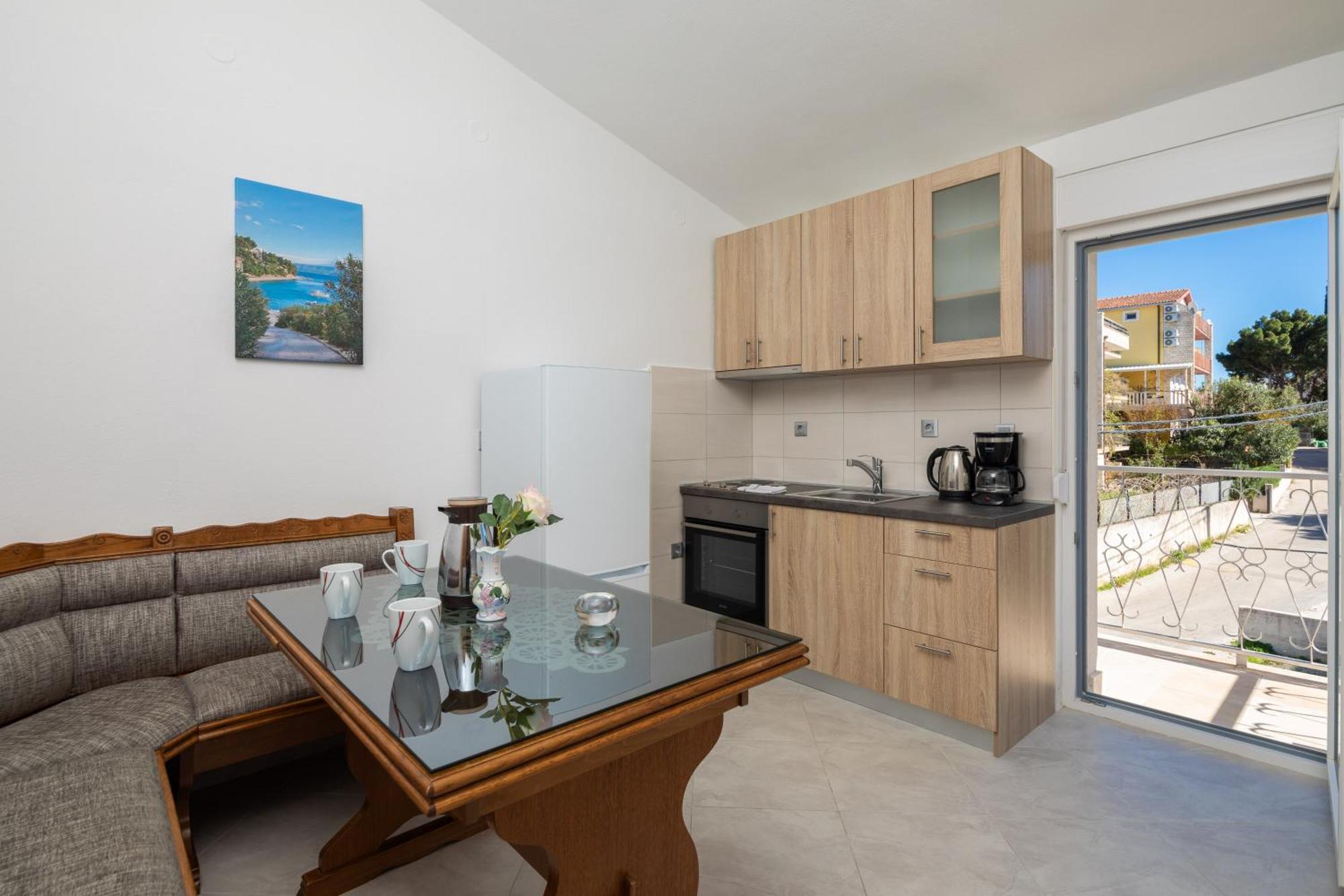 Sunshine Suites Omiš Esterno foto