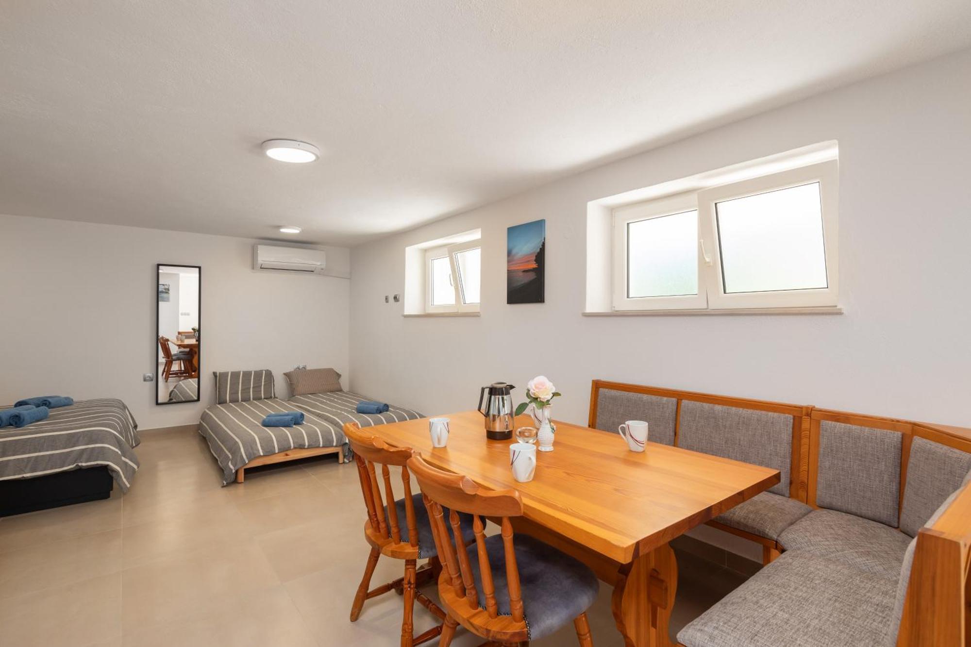 Sunshine Suites Omiš Esterno foto