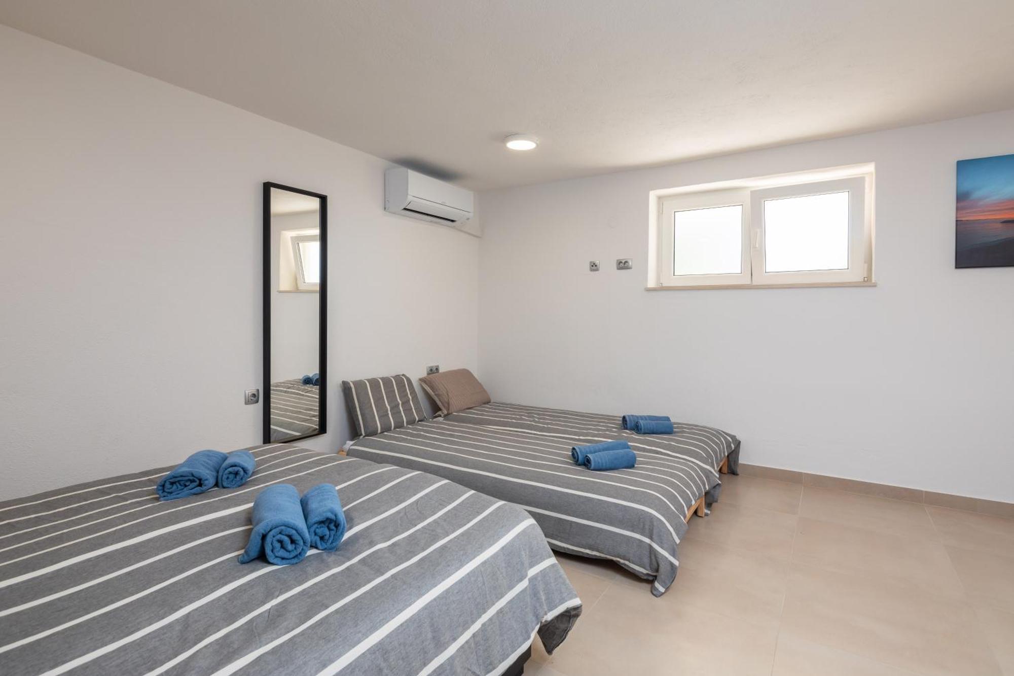 Sunshine Suites Omiš Esterno foto