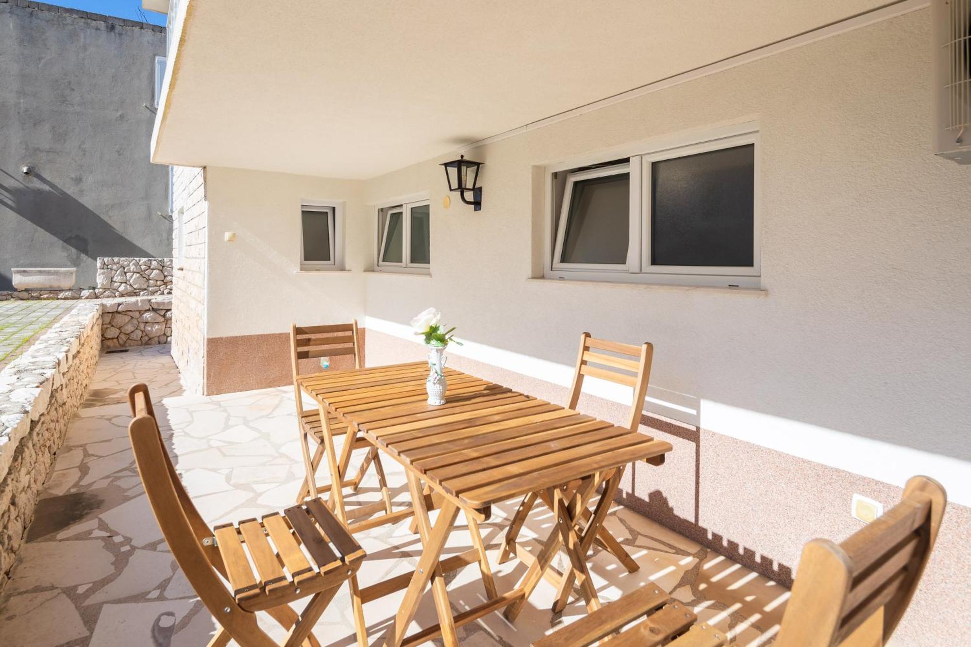 Sunshine Suites Omiš Esterno foto
