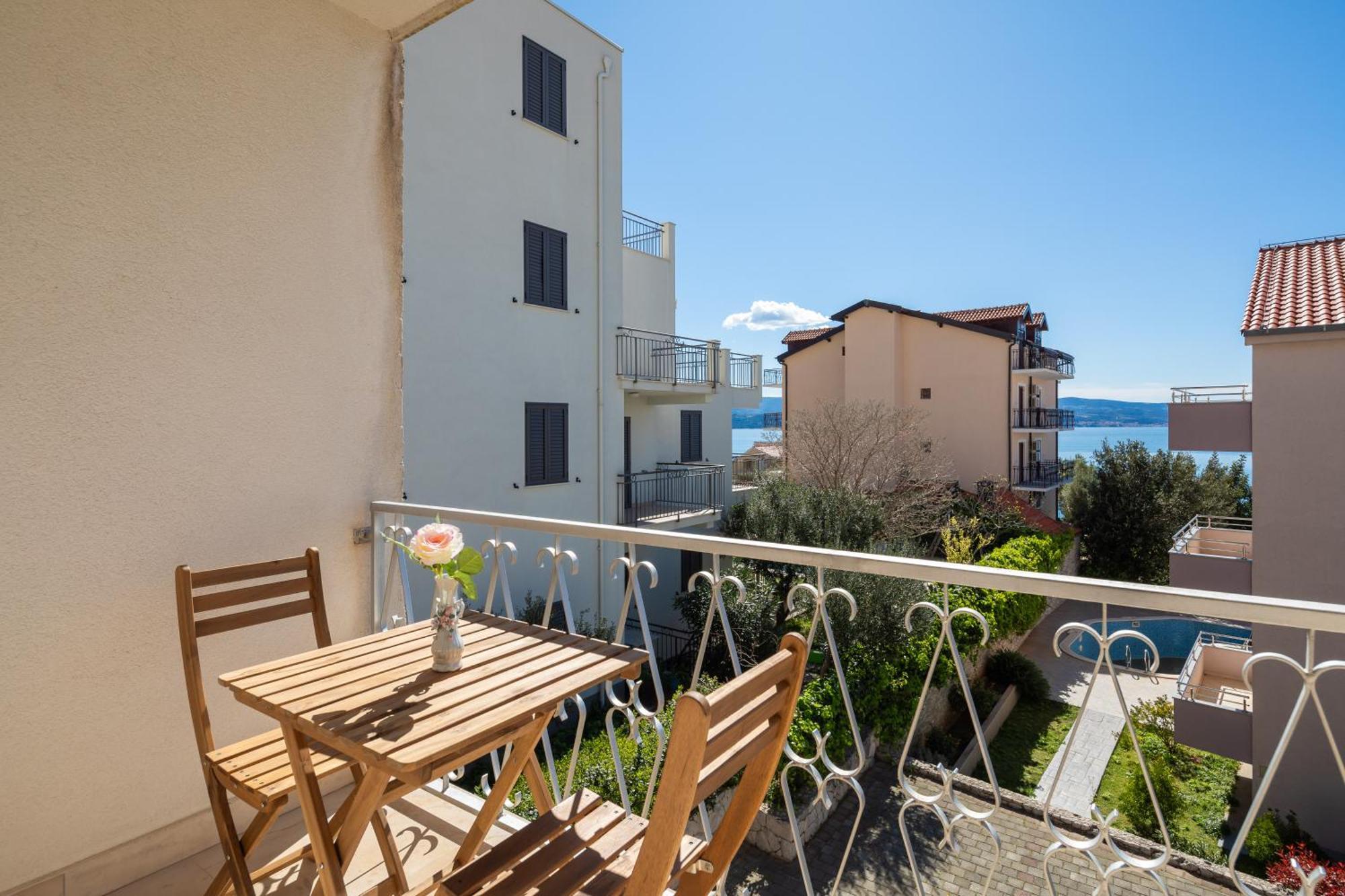 Sunshine Suites Omiš Esterno foto