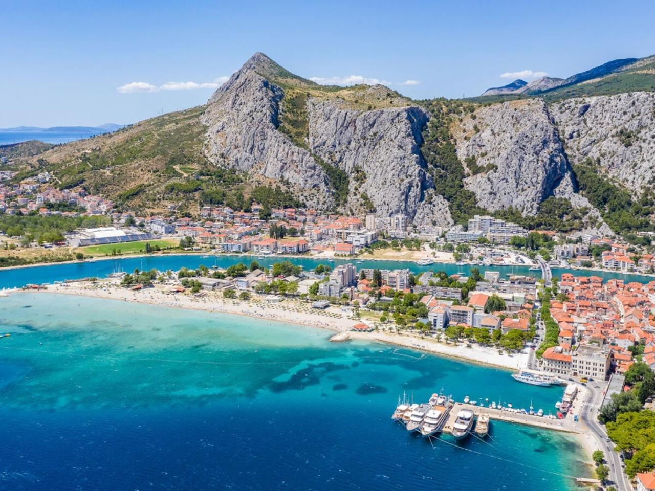Sunshine Suites Omiš Esterno foto